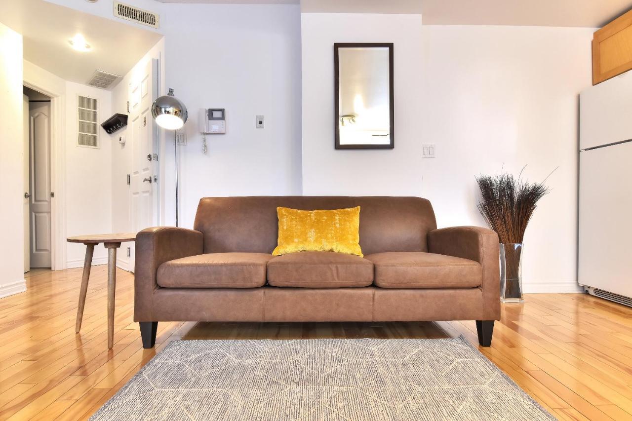 Place-Des-Arts Suites Монреал Екстериор снимка