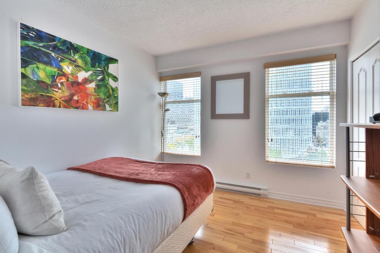 Place-Des-Arts Suites Монреал Екстериор снимка