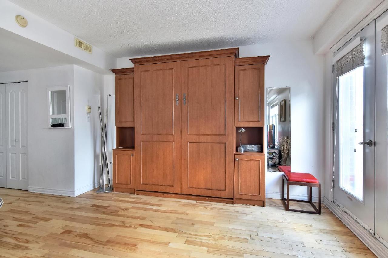 Place-Des-Arts Suites Монреал Екстериор снимка