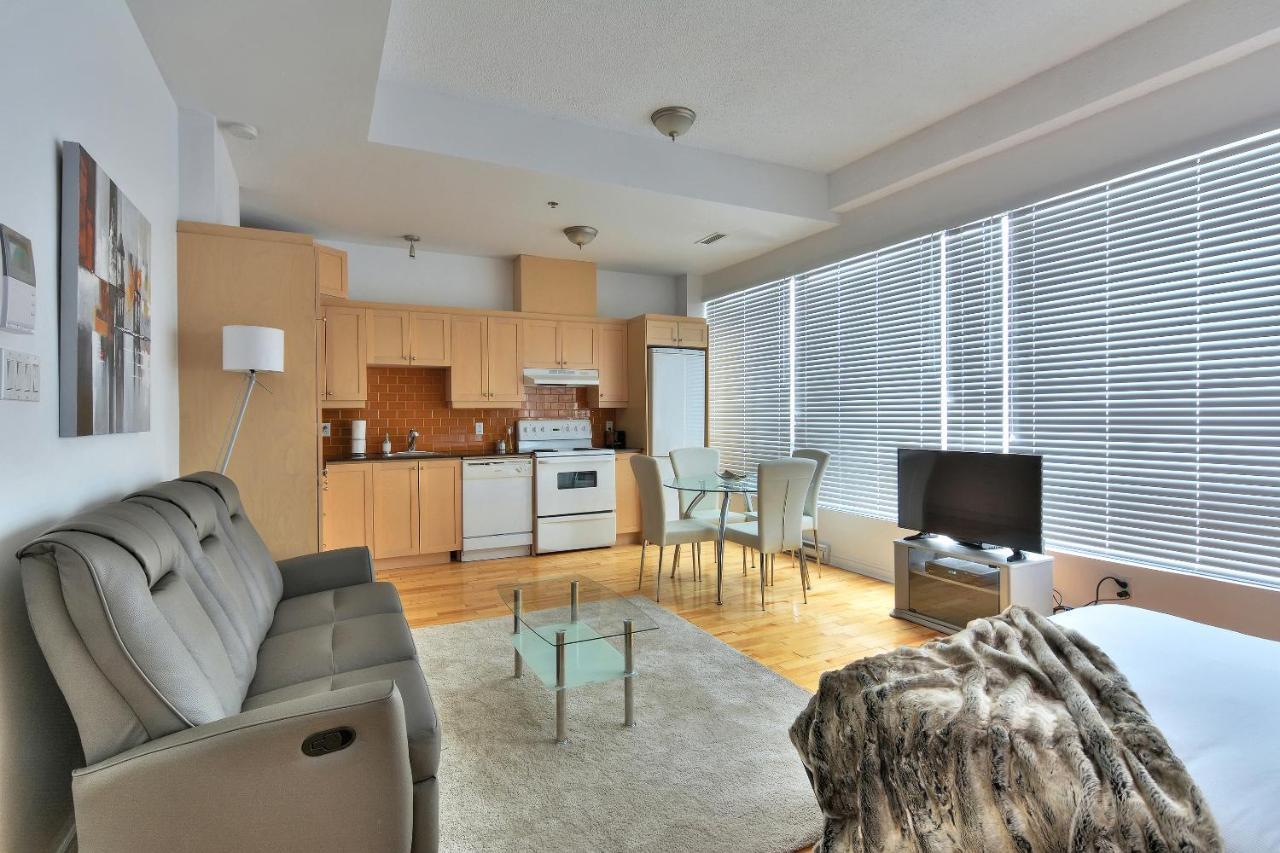 Place-Des-Arts Suites Монреал Екстериор снимка