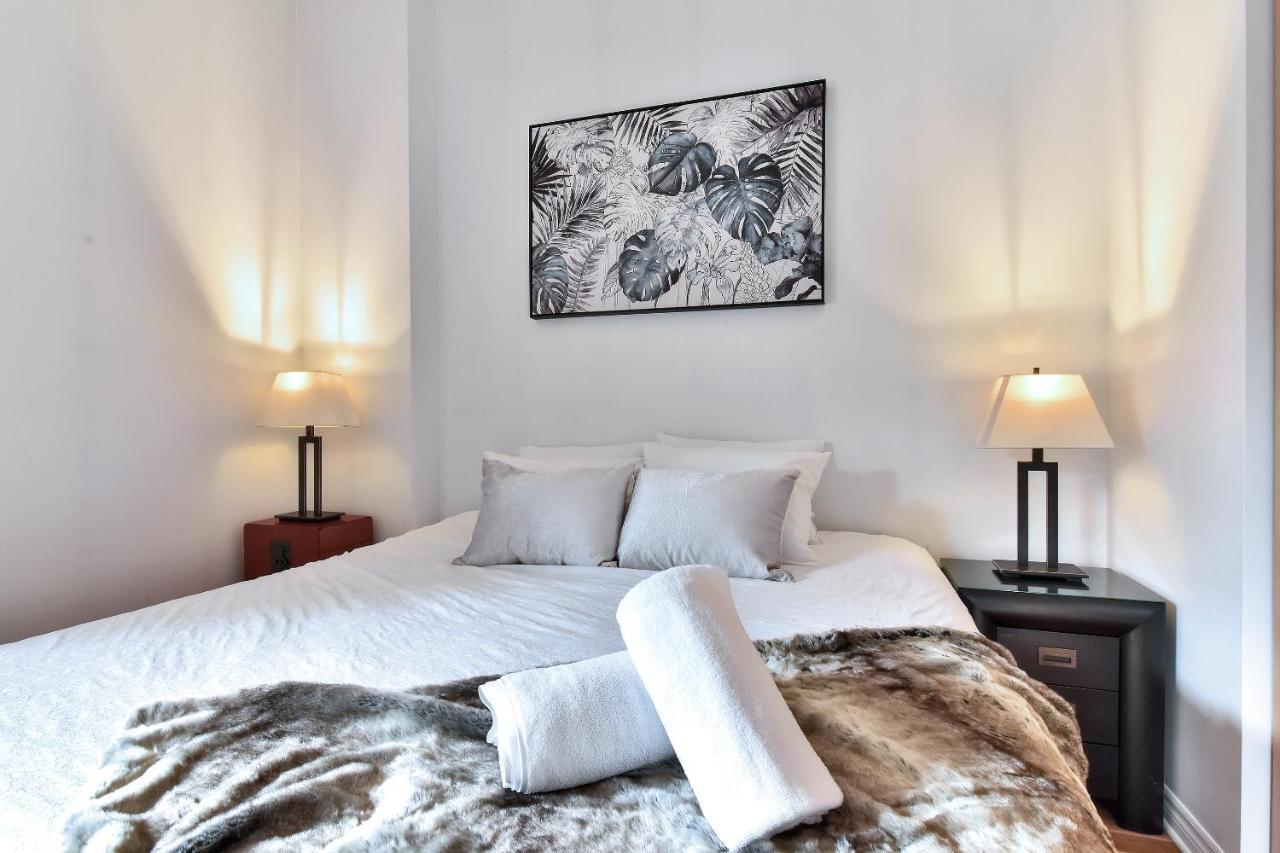 Place-Des-Arts Suites Монреал Екстериор снимка