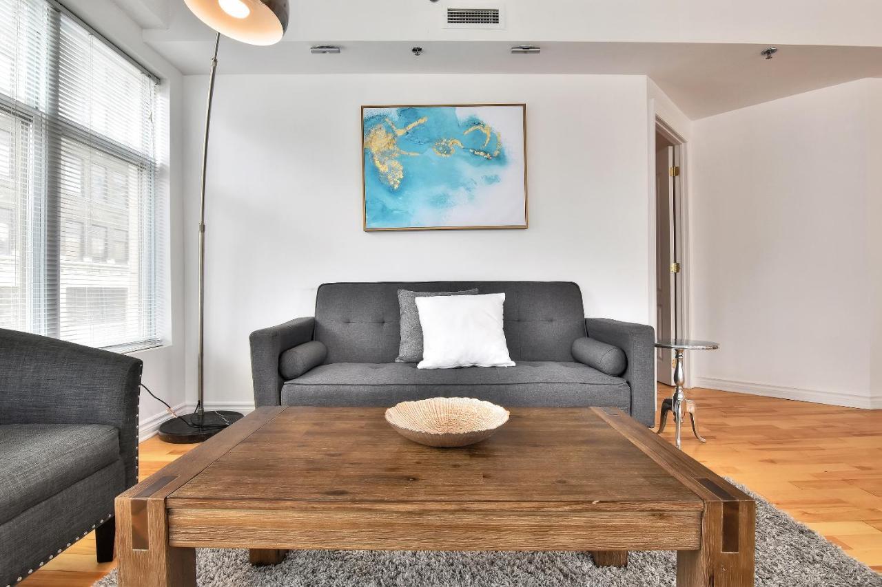 Place-Des-Arts Suites Монреал Екстериор снимка