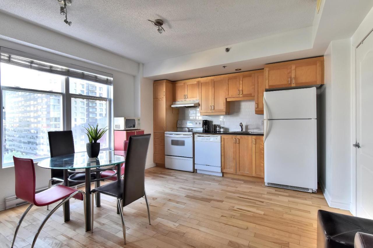 Place-Des-Arts Suites Монреал Екстериор снимка