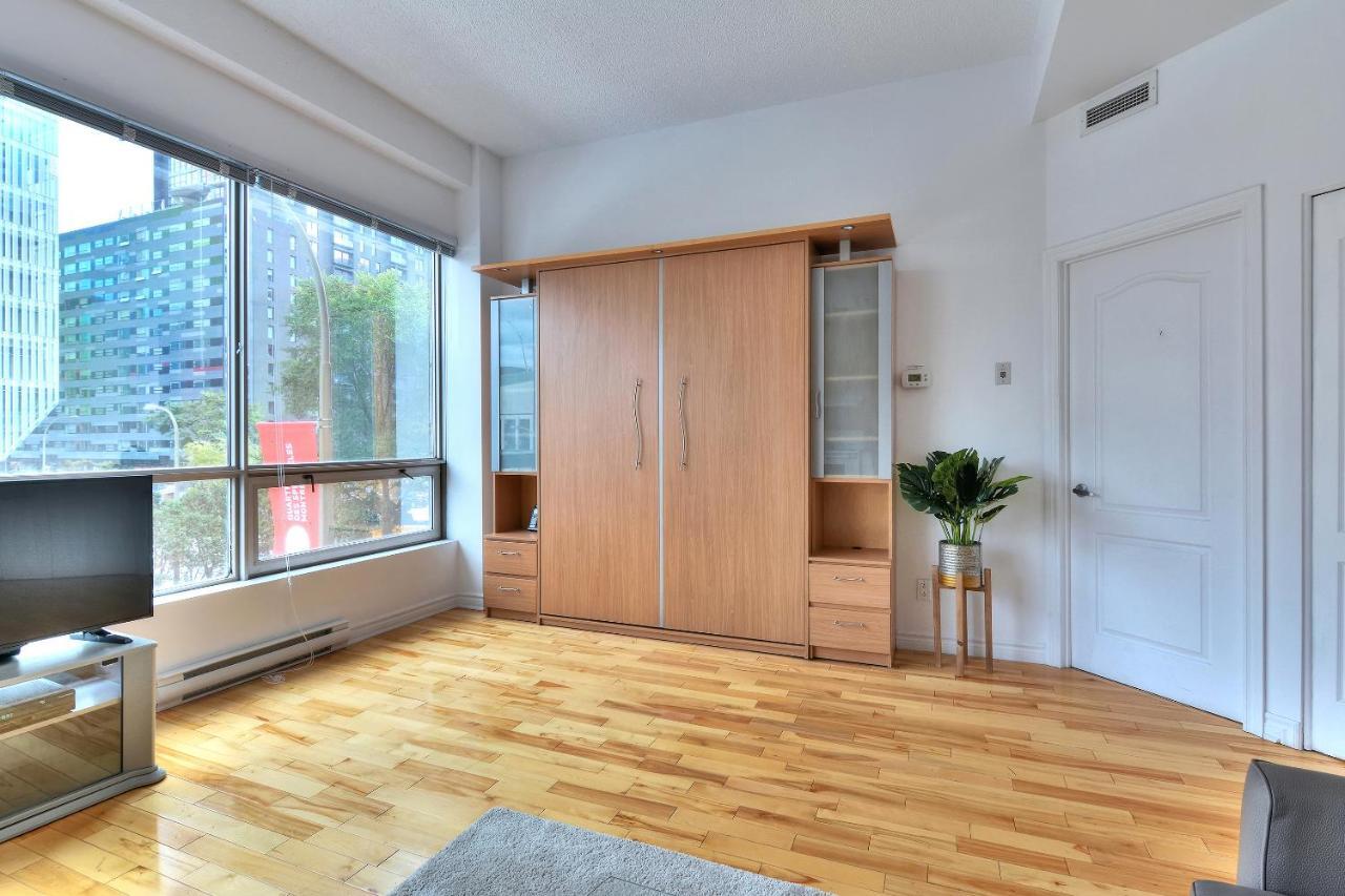 Place-Des-Arts Suites Монреал Екстериор снимка